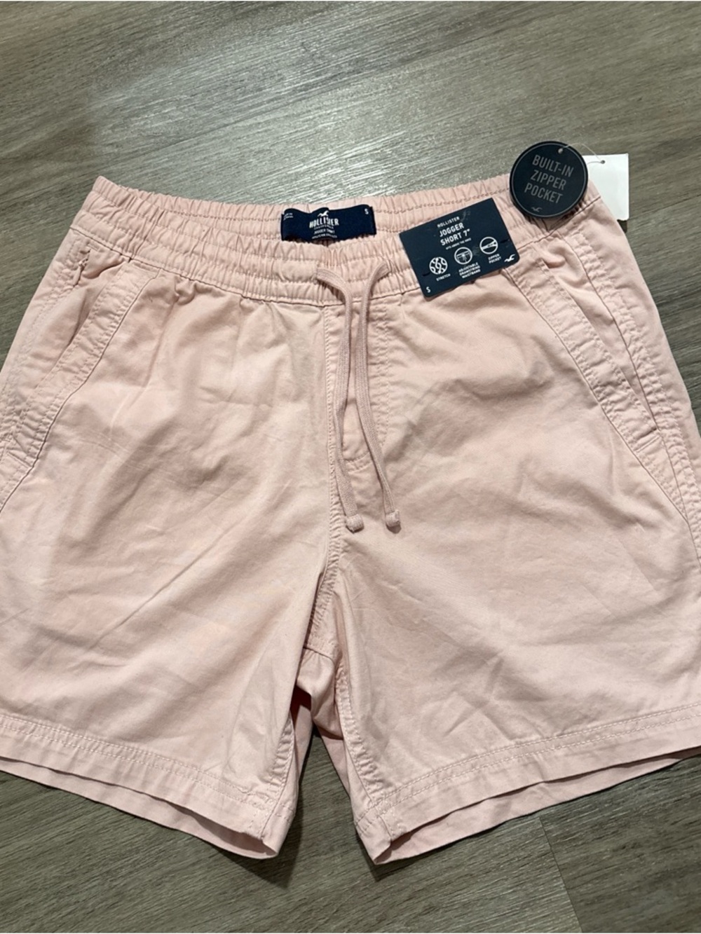 Hollister Men's Light Pink Pull-On Athletic Shorts